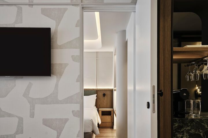 Room 62 of 88
