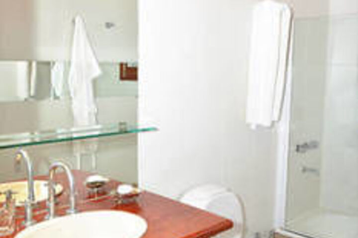 Room 2 of 16