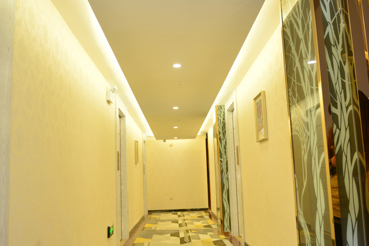 Hotel Interior 8 of 26