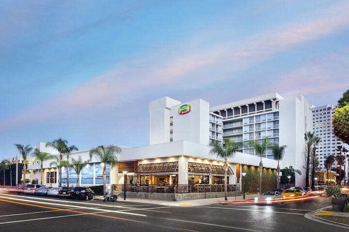 Courtyard By Marriott Long Beach Downtown Long Beach Ca 500 East 1st 90802