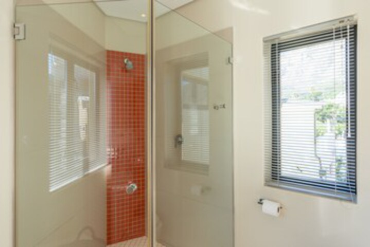 Room 2 of 30