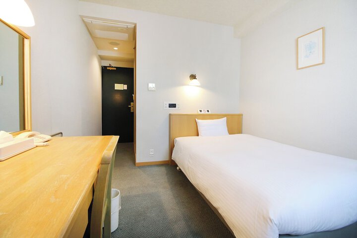 Room 5 of 46