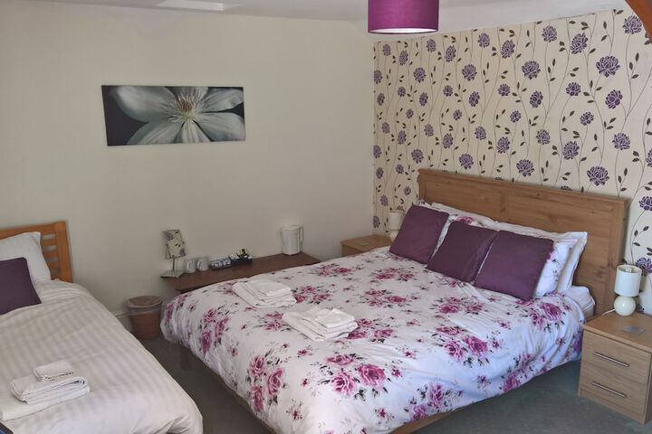 Room 17 of 32