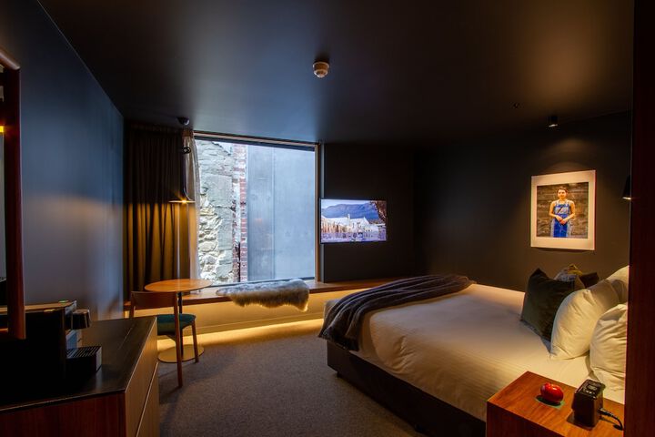 Room 8 of 56