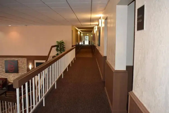 Room 11 of 19