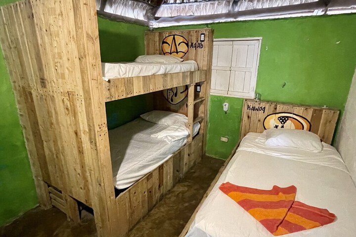 Room 13 of 127
