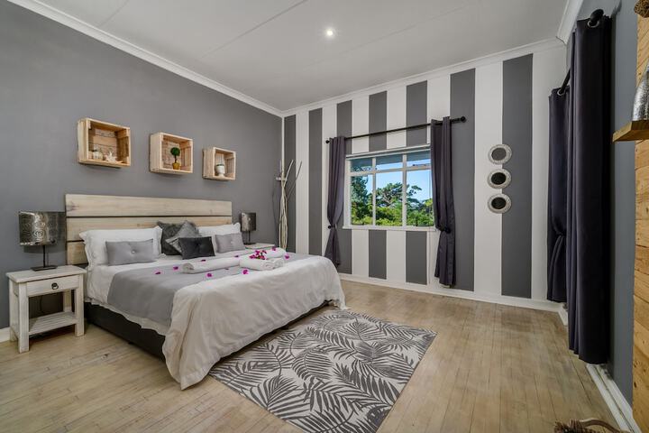 Room 4 of 45