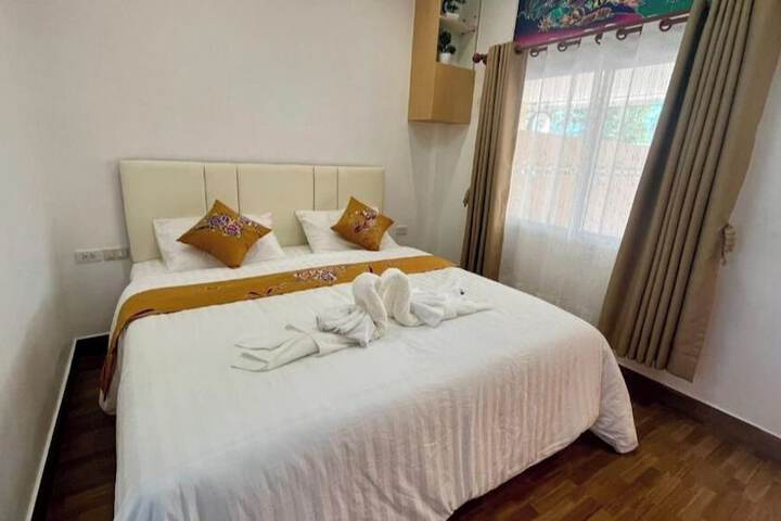 Room 4 of 27
