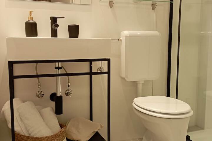 Room 46 of 57