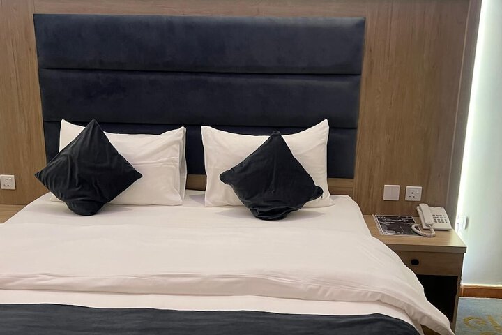 Room 2 of 9