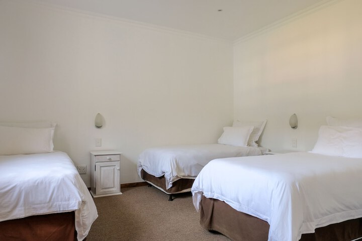 Room 14 of 110