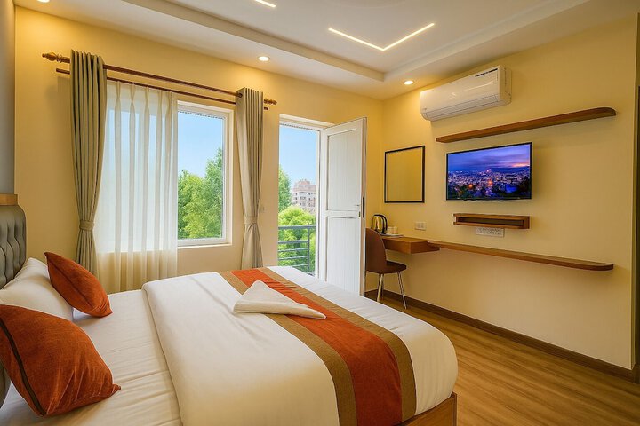Room 5 of 38