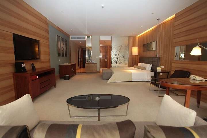 Room 17 of 53