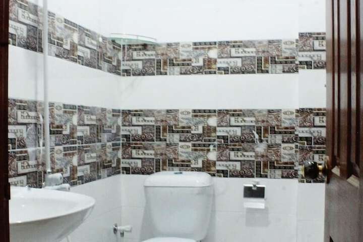 Room 15 of 29