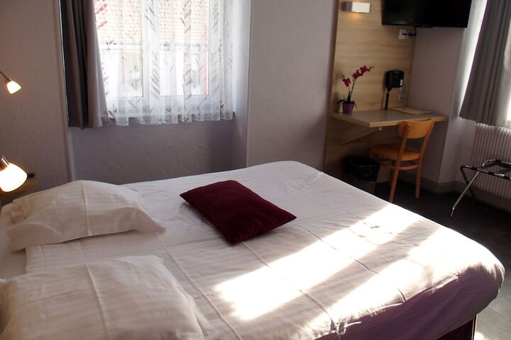 Room 7 of 10