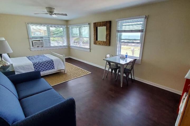 Room 12 of 49