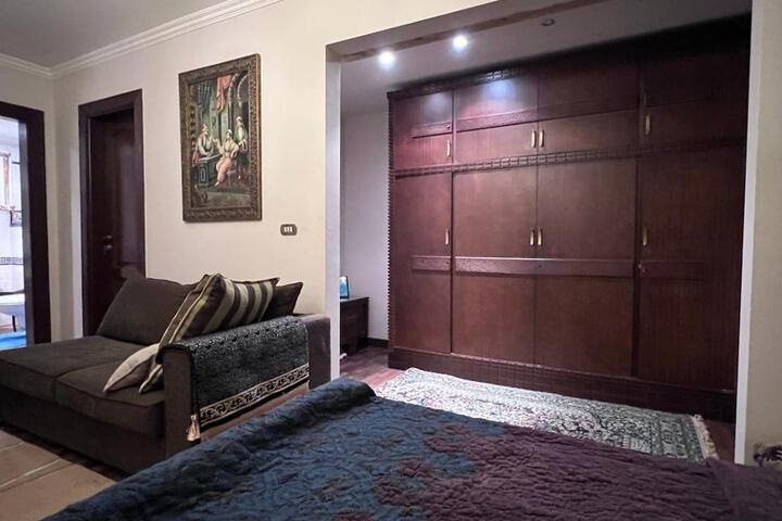Room 25 of 47