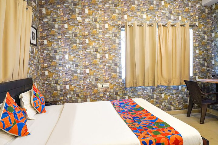 Room 15 of 27
