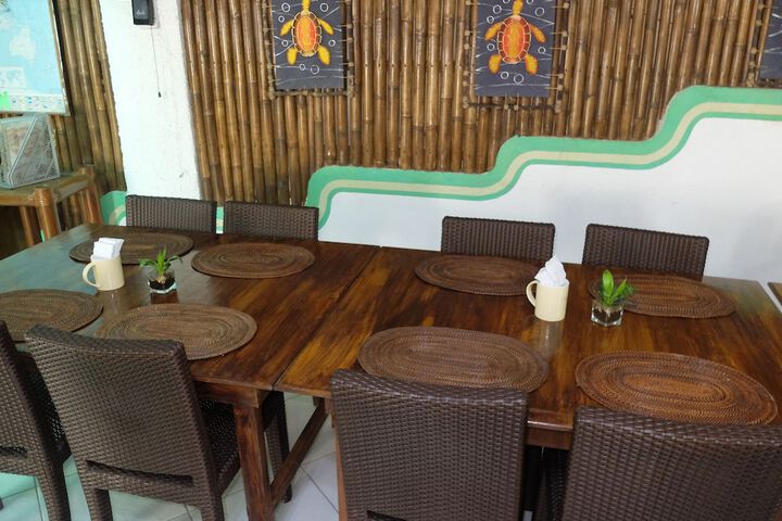 Dining 44 of 60