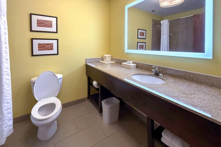Room 44 of 105
