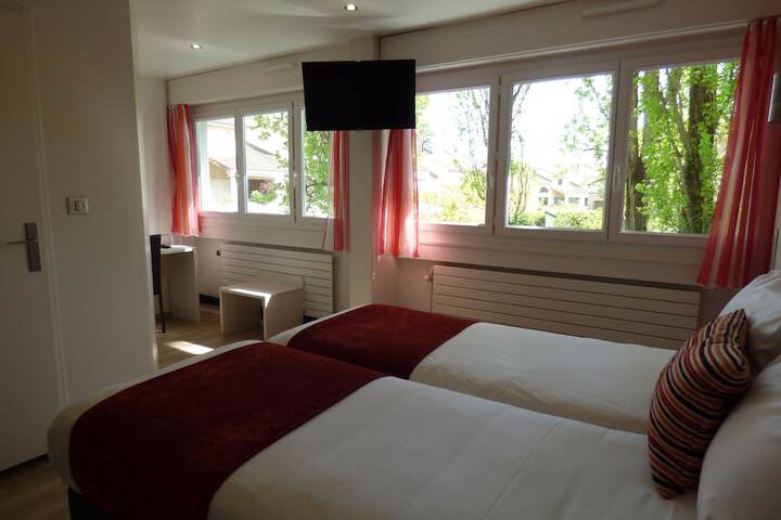 Room 12 of 45