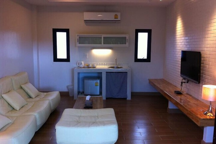 Room 16 of 66