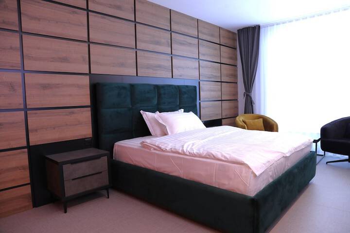 Room 10 of 21