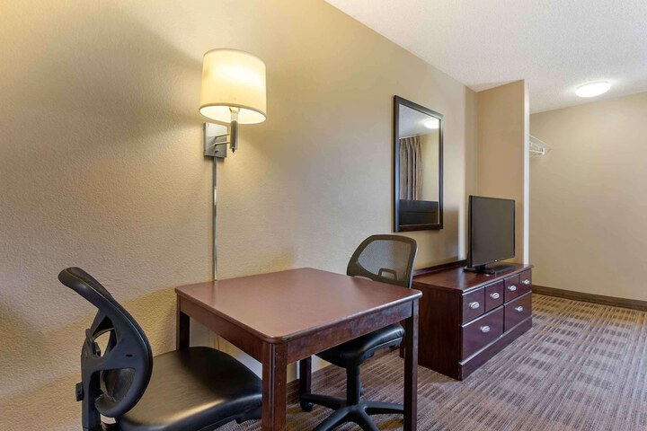 Studio 2 Double Beds (3 of 5)