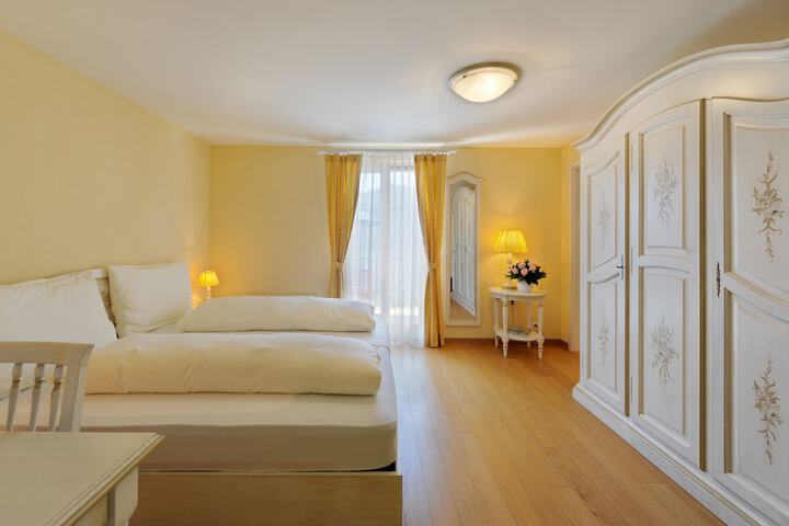 Room 28 of 58