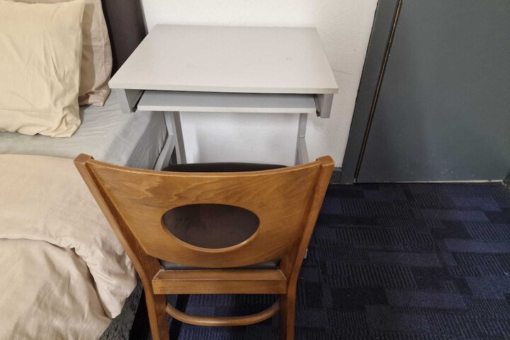Room 8 of 23