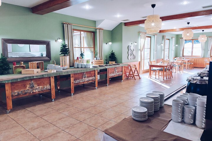 Dining 160 of 188