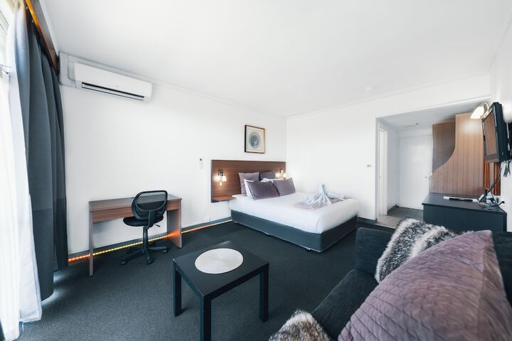Room 18 of 53