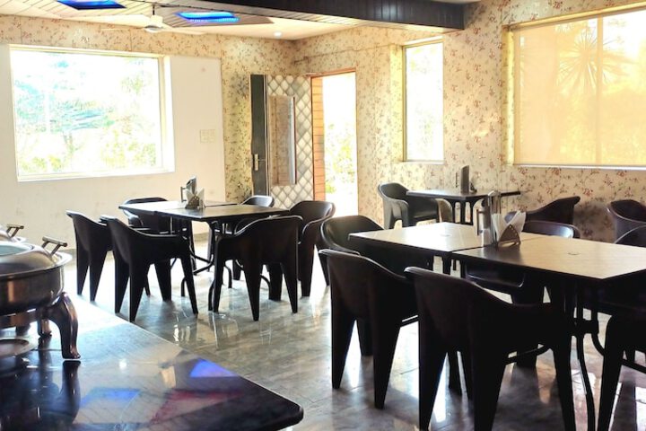 Dining 76 of 113