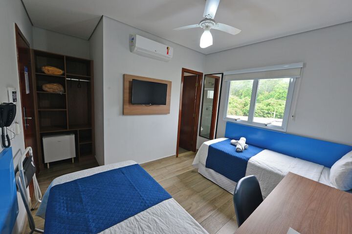 Room 10 of 41