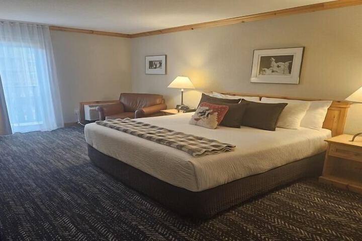 Room 5 of 40