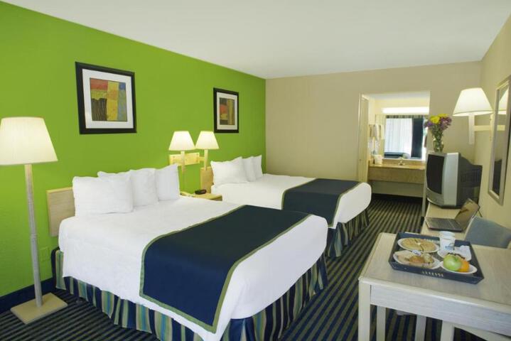 2 Double Beds First Floor (8 of 10)