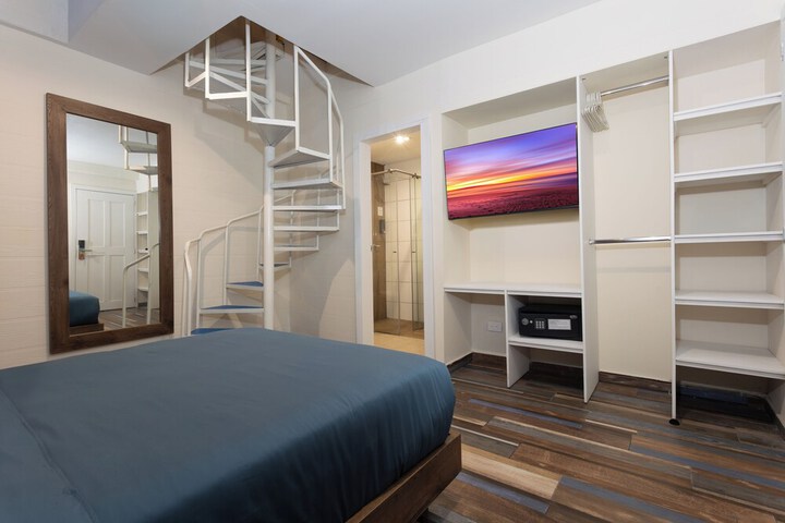 Room 26 of 51