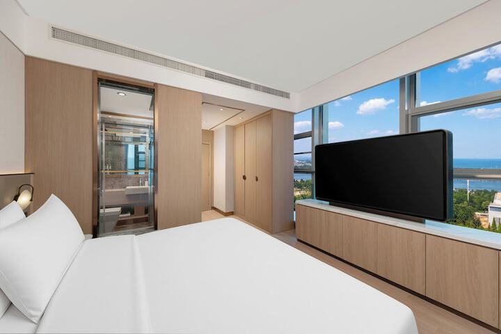Room 17 of 87