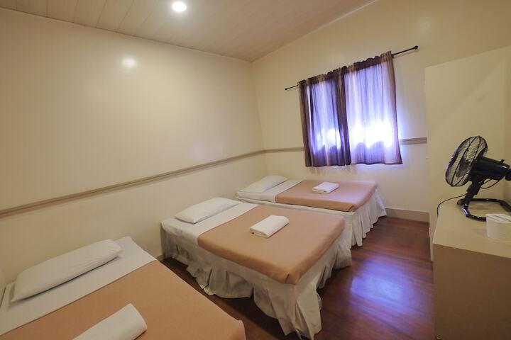Room 27 of 63