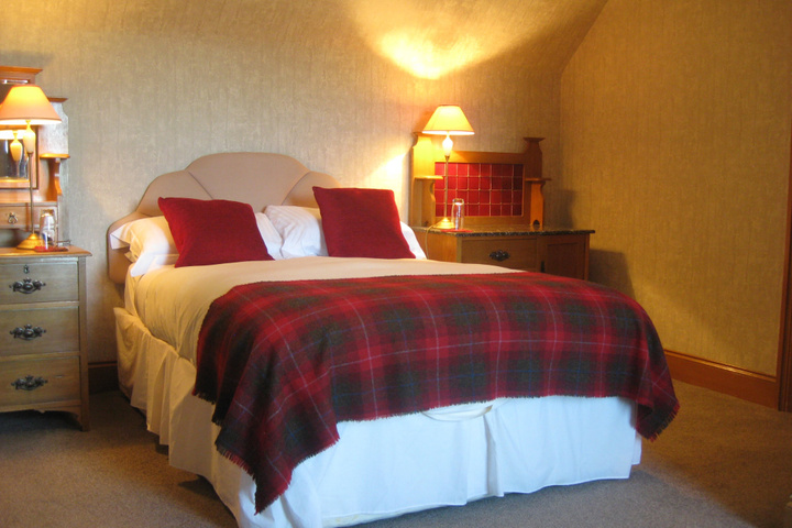 Room 4 of 5
