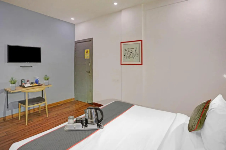 Room 3 of 13