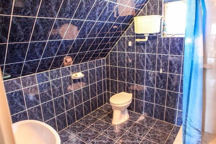 Room 14 of 14