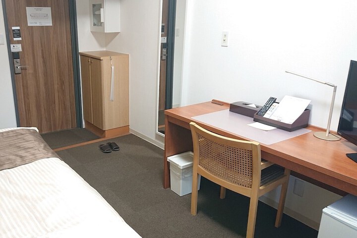 Room 6 of 45