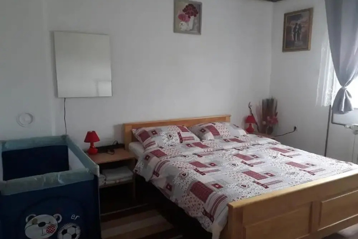 Room 5 of 5