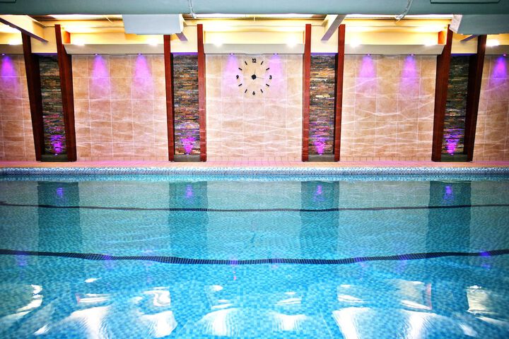 Pool 73 of 136
