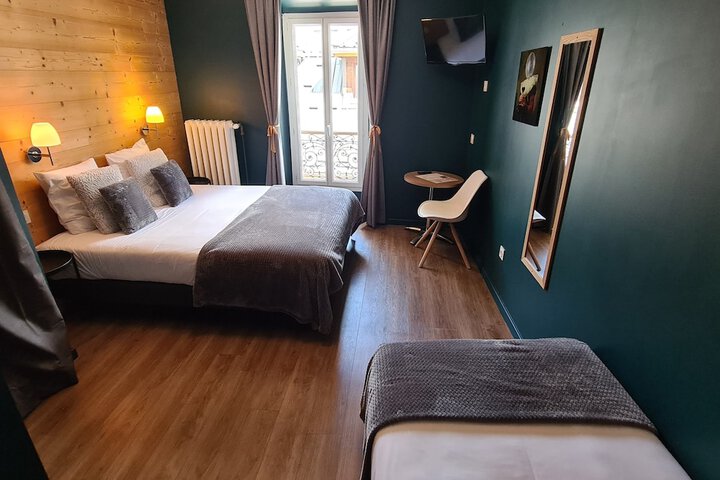 Room 18 of 28