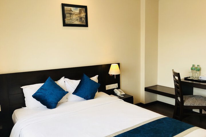 Room 19 of 48