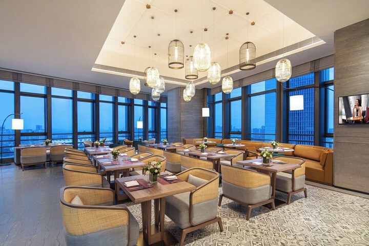 Dining 64 of 74