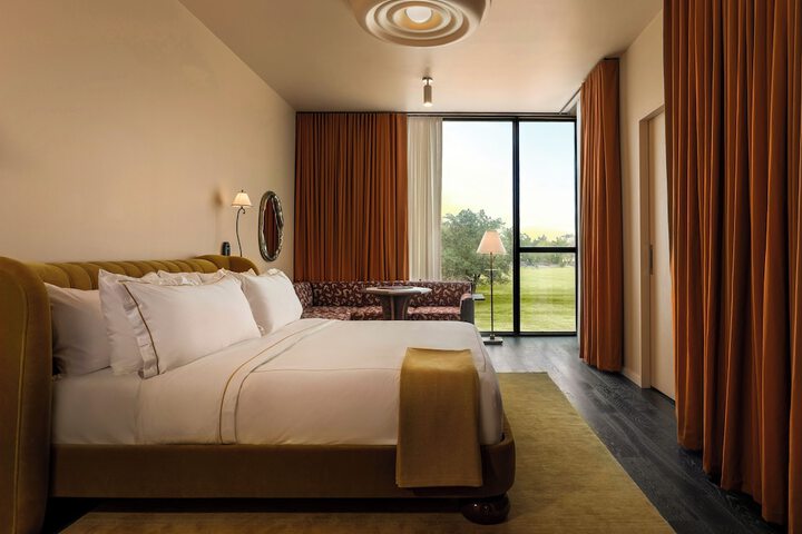 Room 21 of 62