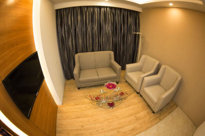 Room 13 of 43